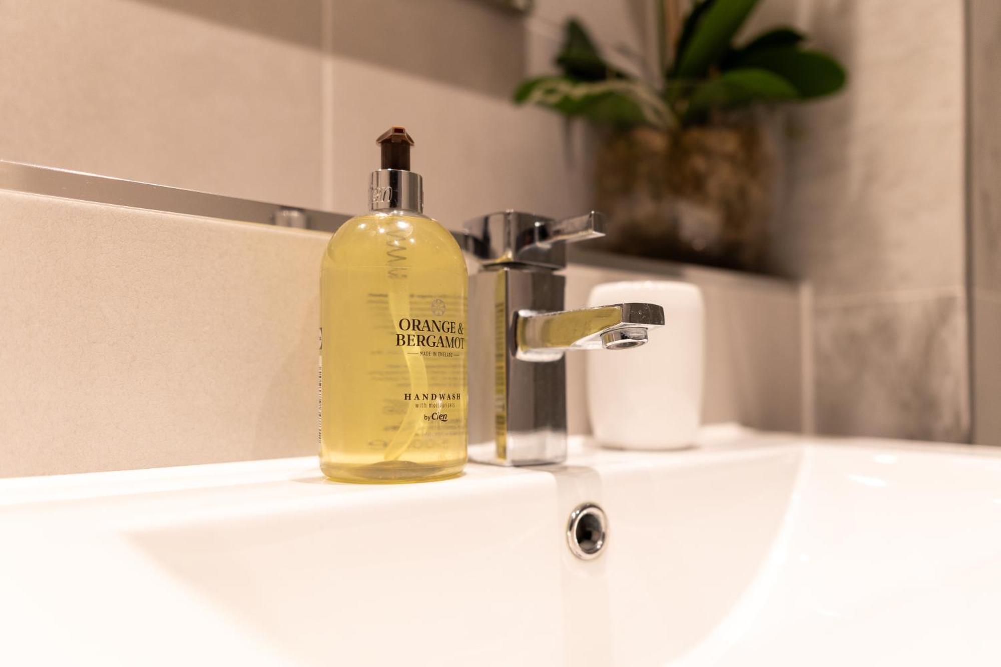 Exclusive Cardiff City Centre Apartment Luaran gambar